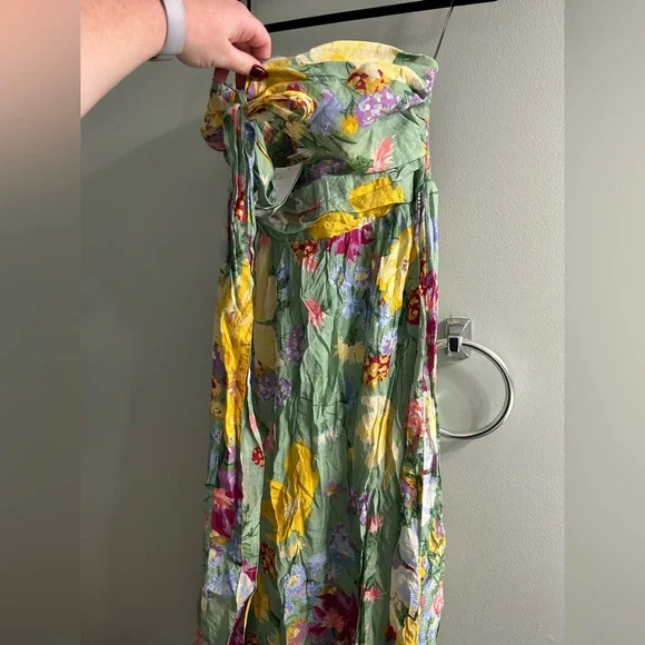 NWT H&M halter cut out floral dress vacation wear - Picture 9 of 10